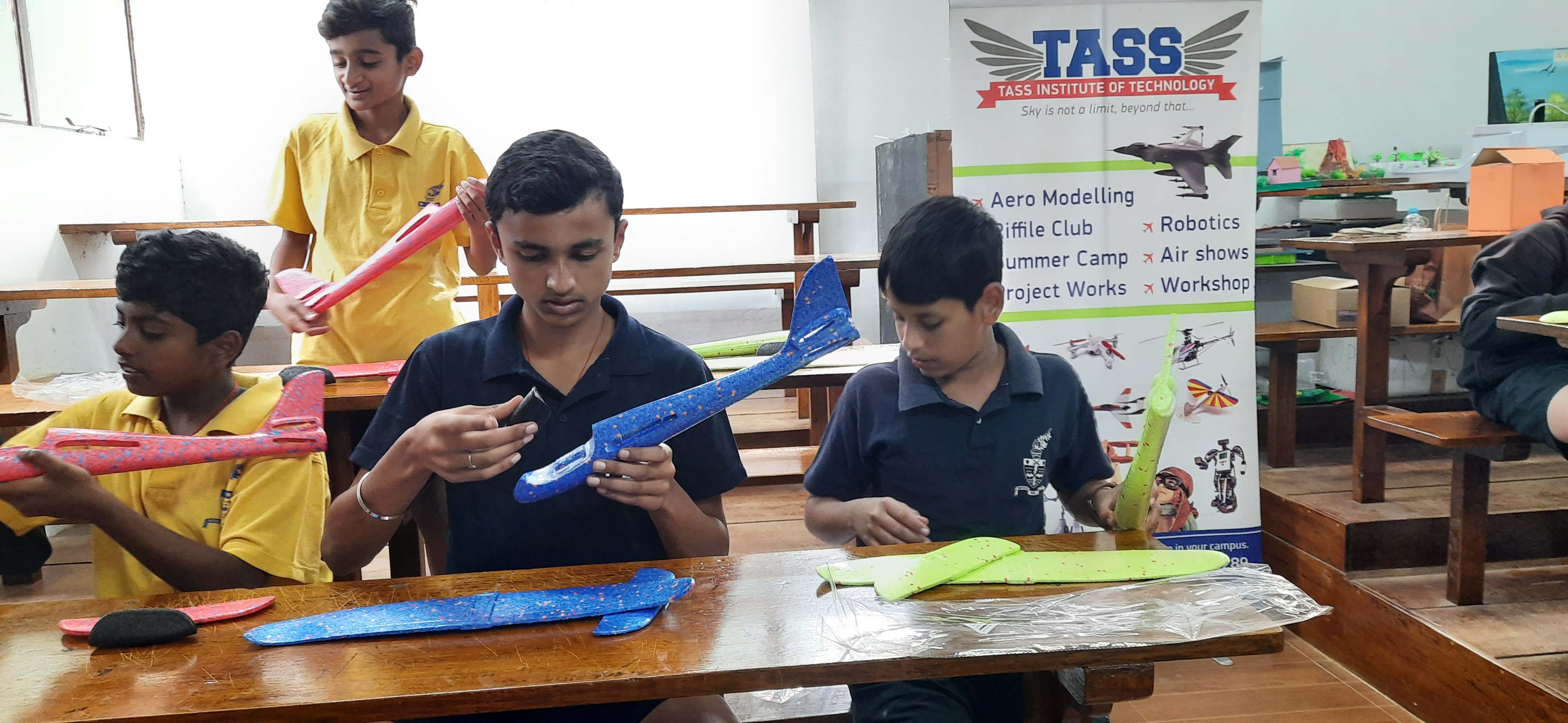 AEROMODELLING  SCHOOLS